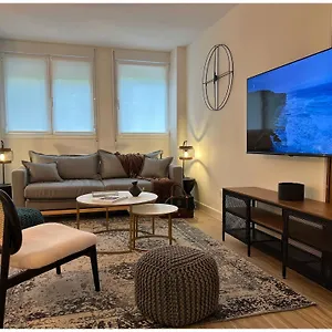 Elegance Lifestyle - Parking Gratuito! Apartamento